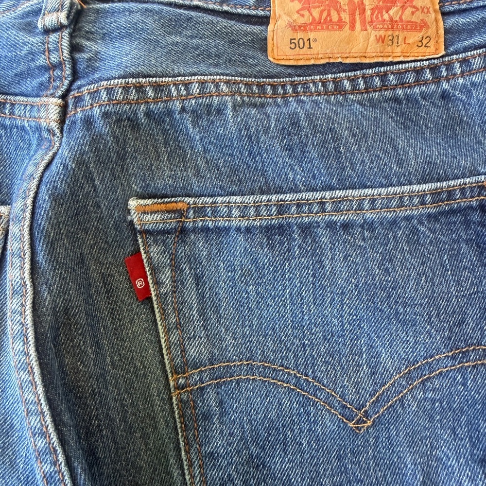 Vintage Levi's 501® Button Fly Women’s Classic Straight Jeans in Medium Blue